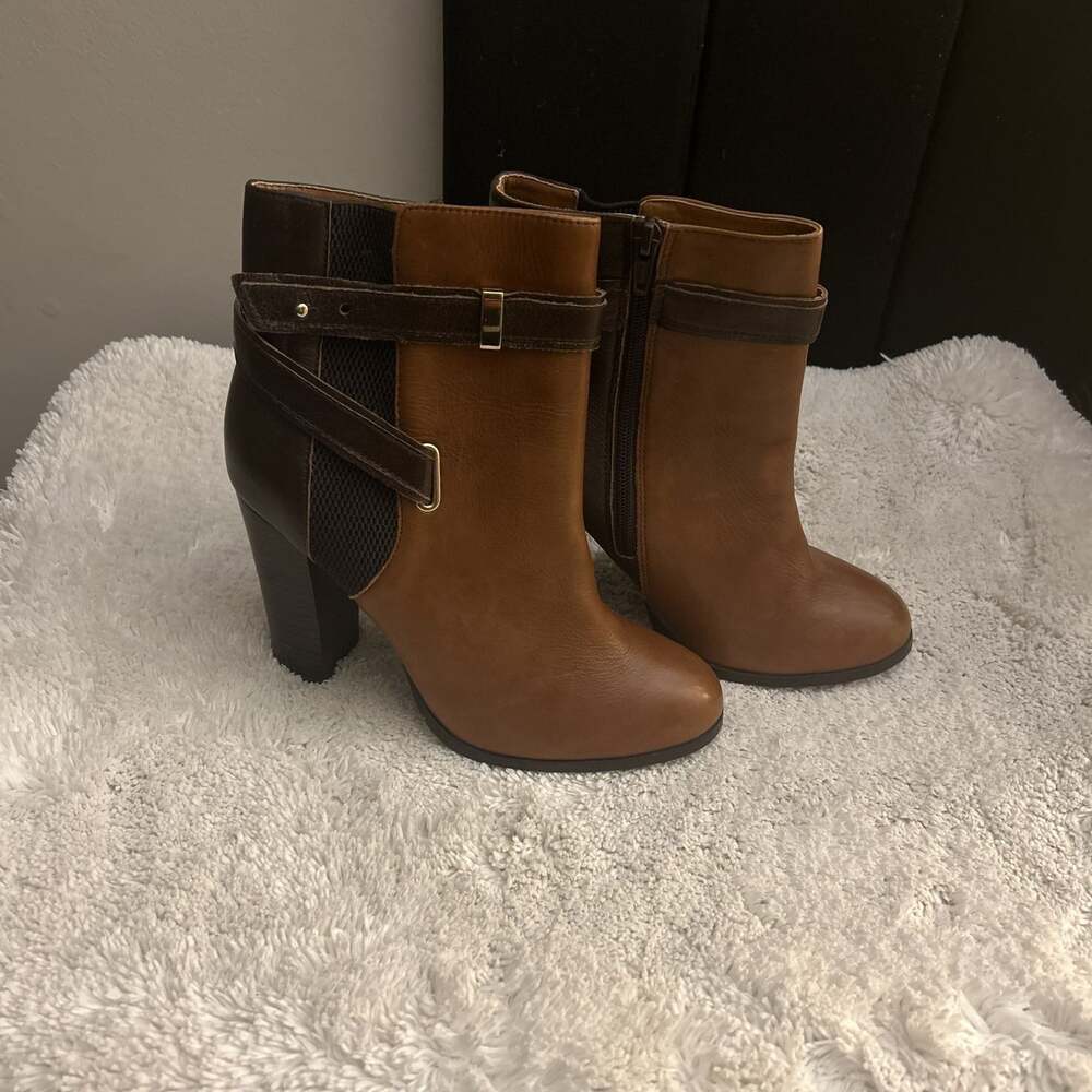 Aldo Bergson Two-Tone Brown Leather Block Heel Ankle Bootie